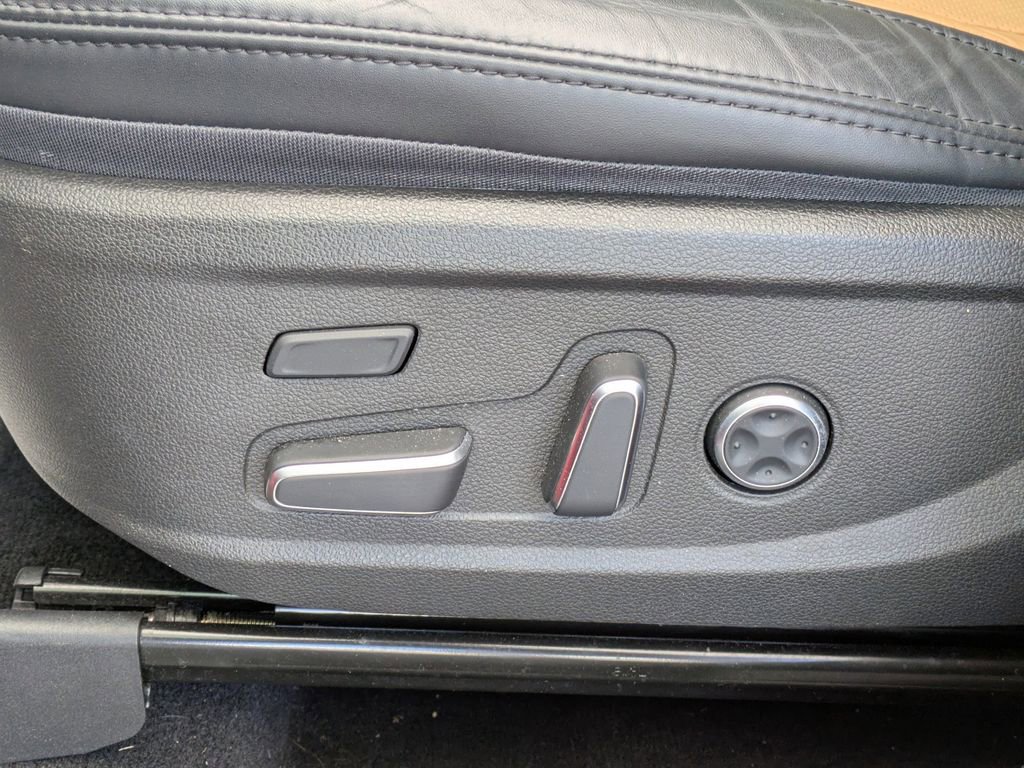 Used 2023 Hyundai Santa Fe Calligraphy w/ Cargo Package image 26