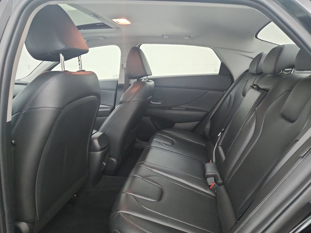 Used 2025 Hyundai Elantra Limited FWD image 35
