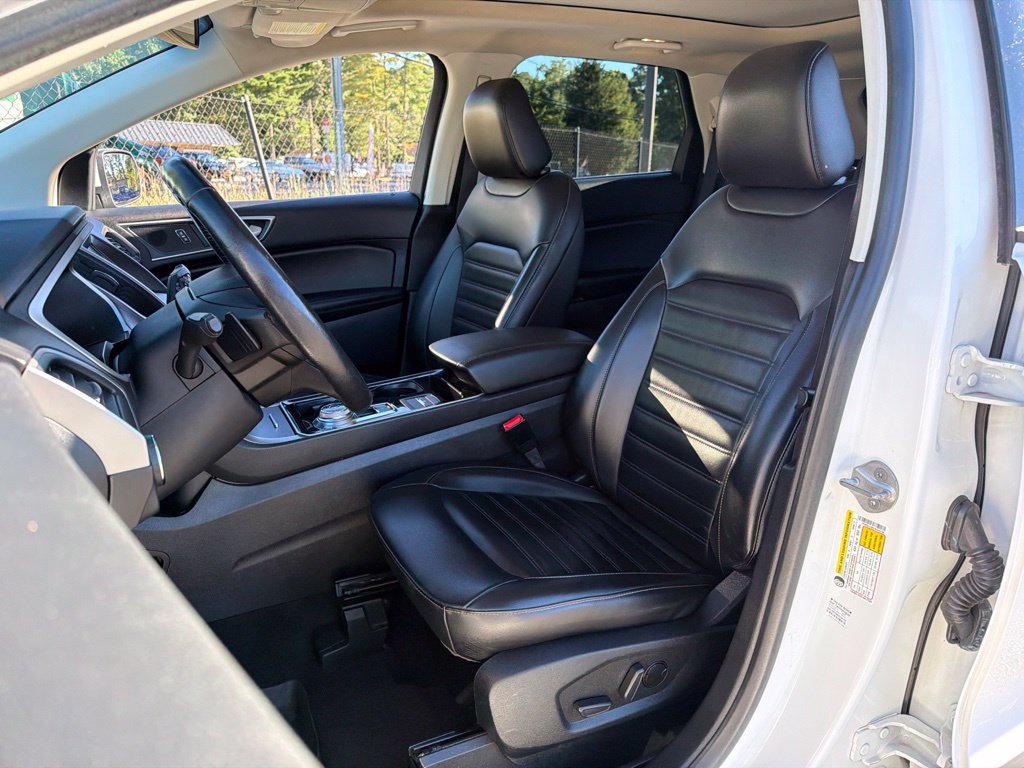 Used 2020 Ford Edge SEL w/ Convenience Package AWD/4WD image 18