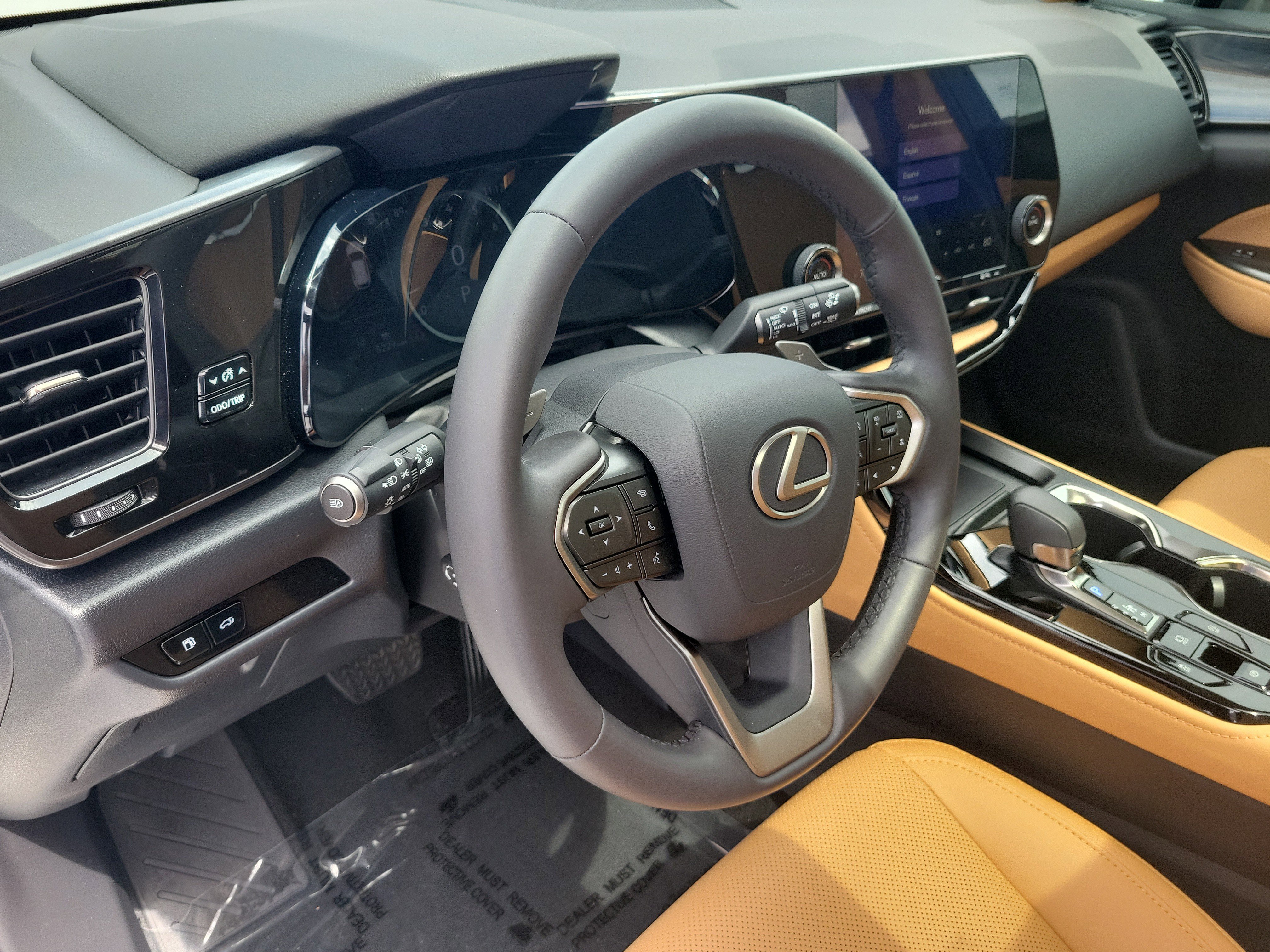 Certified 2025 Lexus NX 250 FWD w/ Accessory Package (K3) image 24