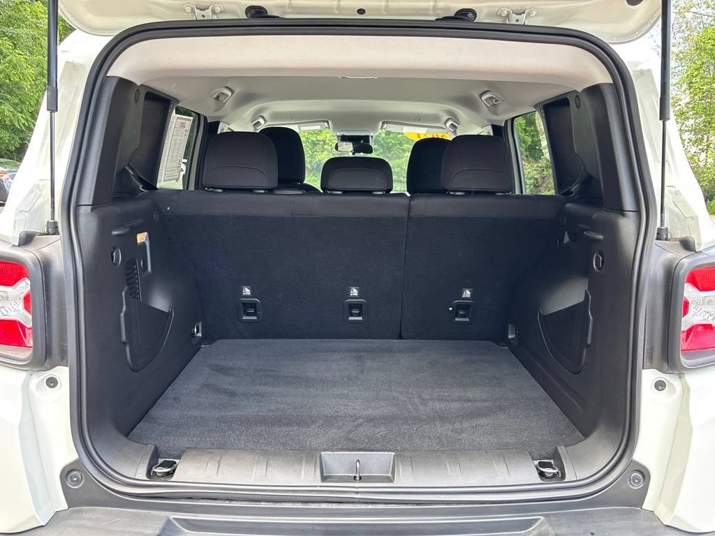 Used 2021 Jeep Renegade Latitude AWD/4WD image 33