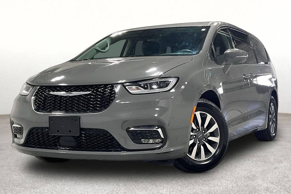 Used 2022 Chrysler Pacifica Touring-L FWD image 14
