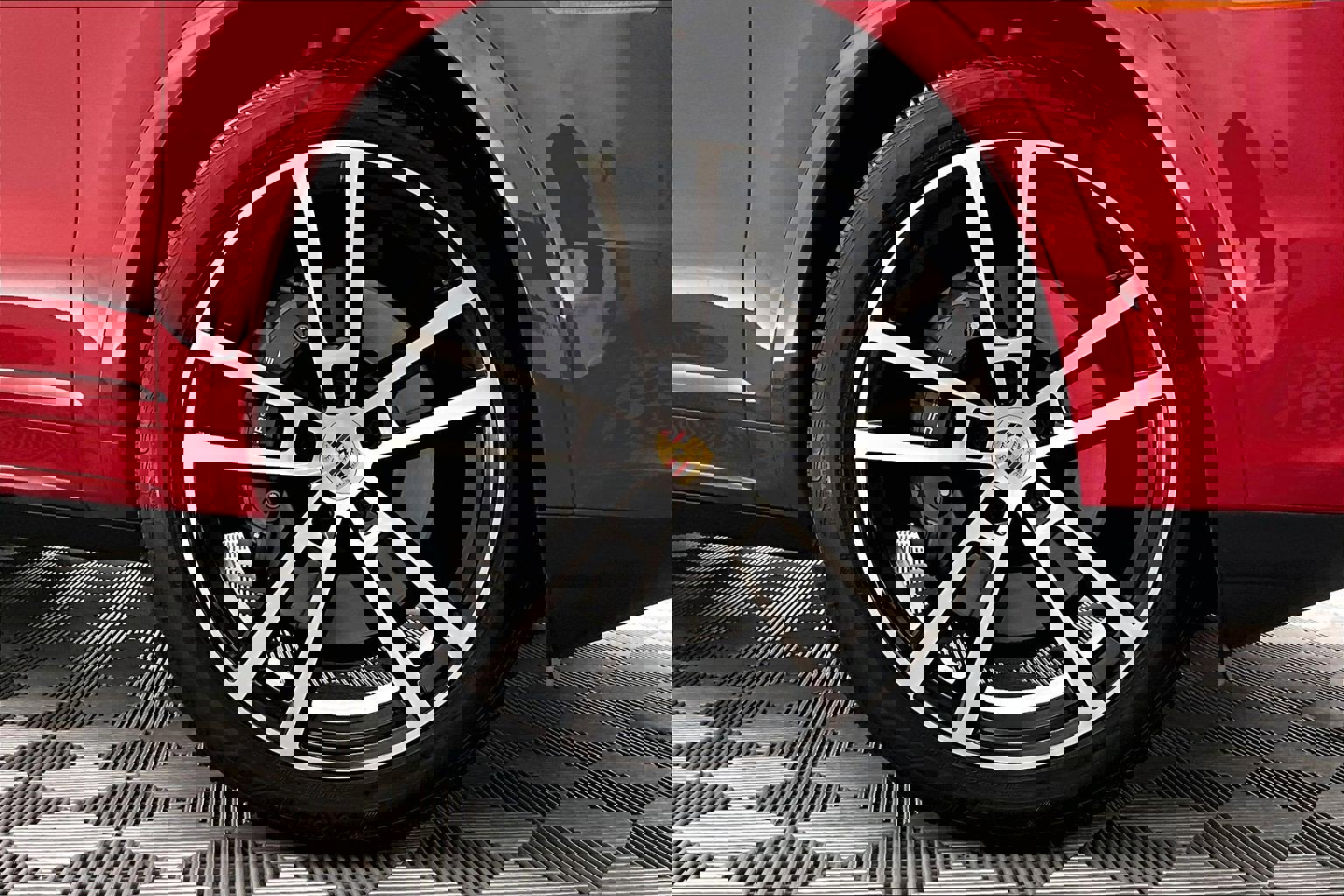 Used 2024 Porsche Cayenne image 7