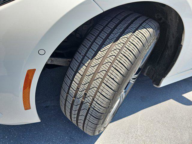 Used 2024 BMW 330i Sedan w/ Convenience Package image 33