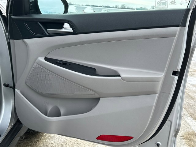 Used 2021 Hyundai Tucson SE image 11