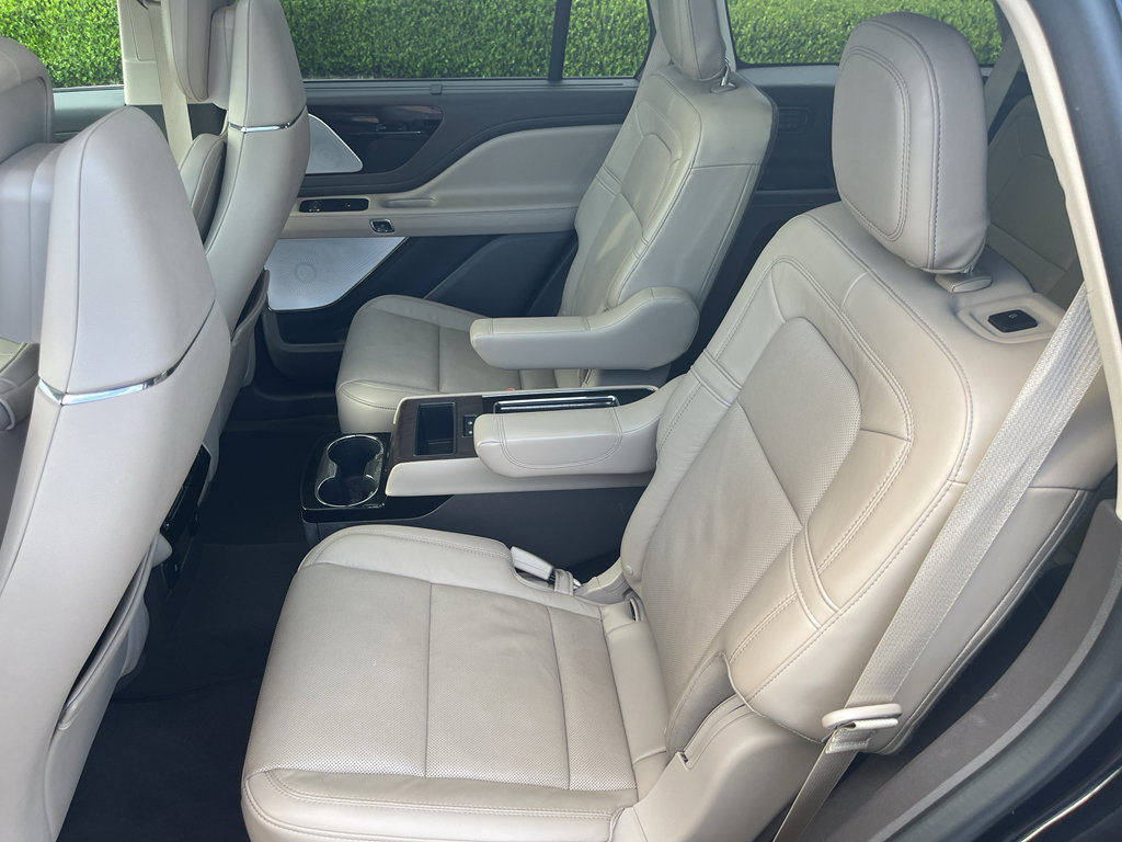Used 2021 Lincoln Aviator Grand Touring w/ Equipment Group 302A AWD/4WD image 26