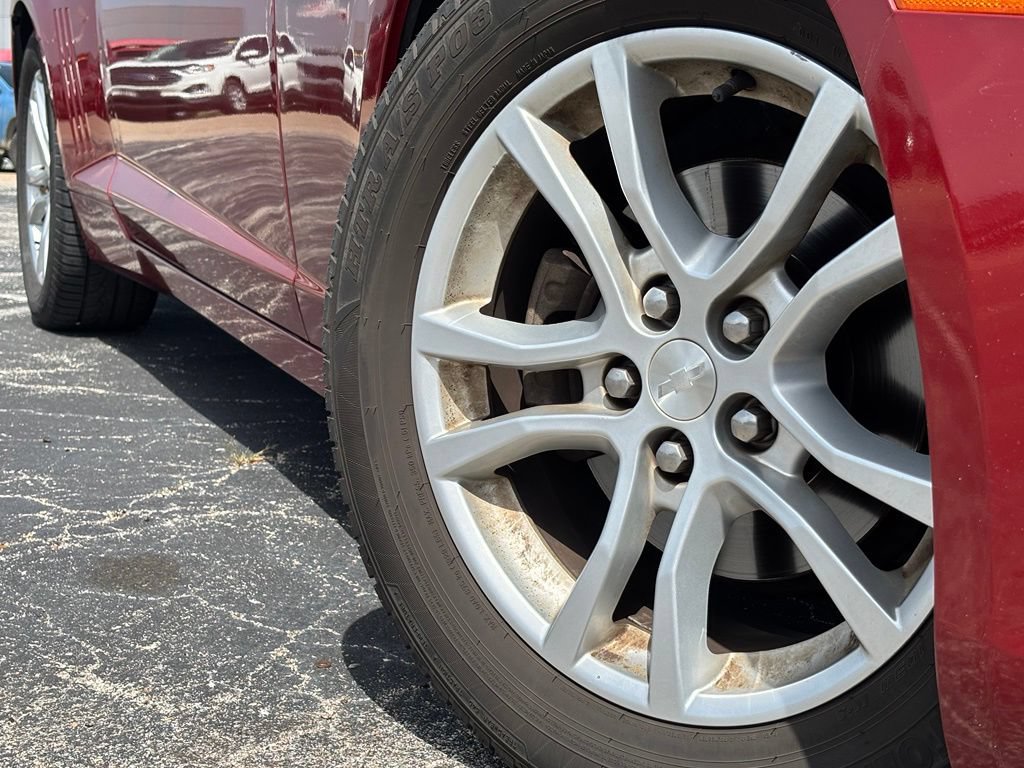 Used 2015 Chevrolet Camaro LS RWD image 2