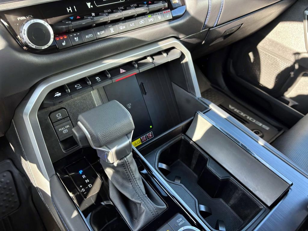 Used 2025 Toyota Sequoia Platinum image 22