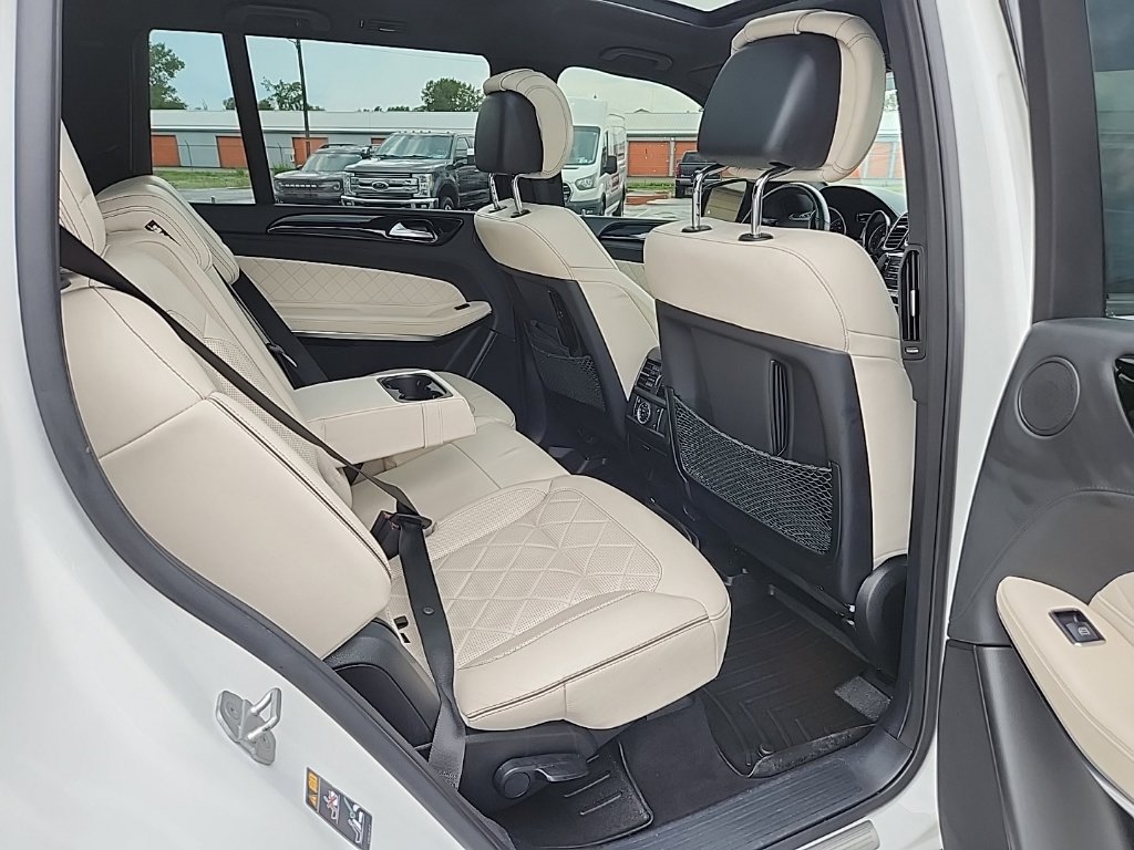 Used 2018 Mercedes-Benz GLS 550 4MATIC image 38