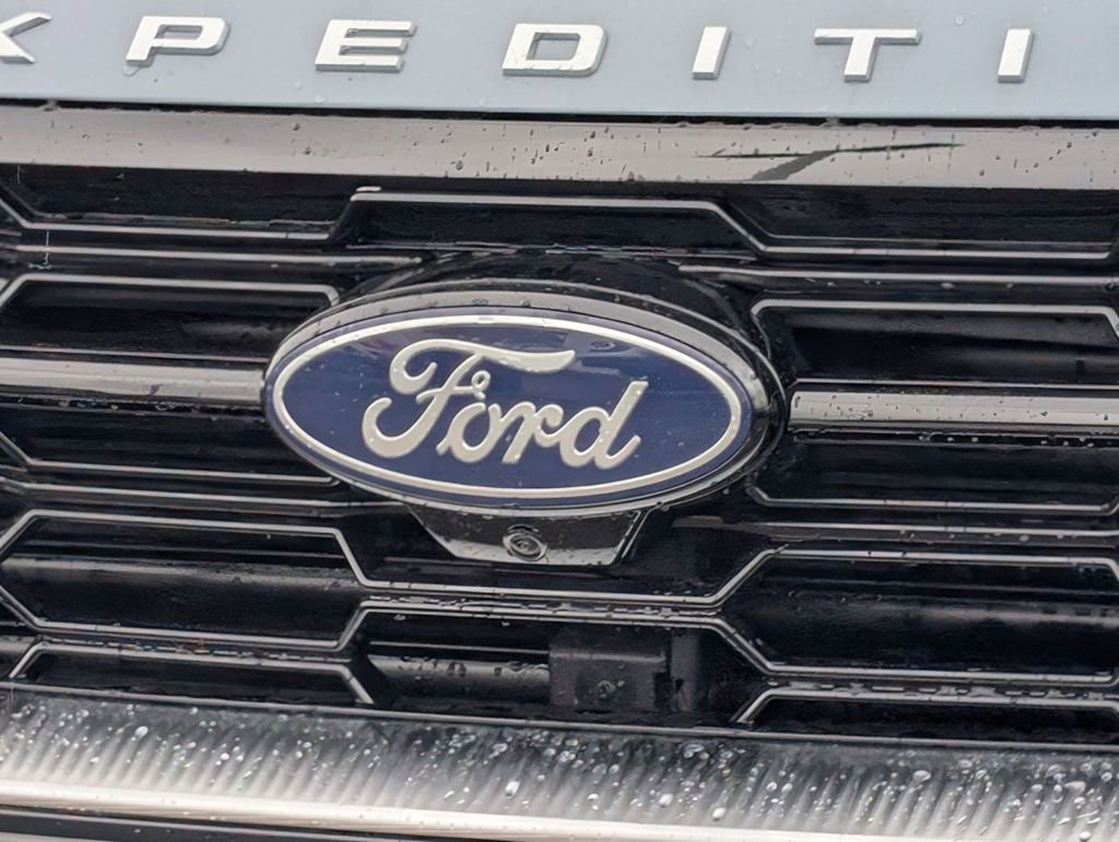 New 2026 Ford Expedition Platinum w/ Platinum Ultimate Package AWD/4WD image 13