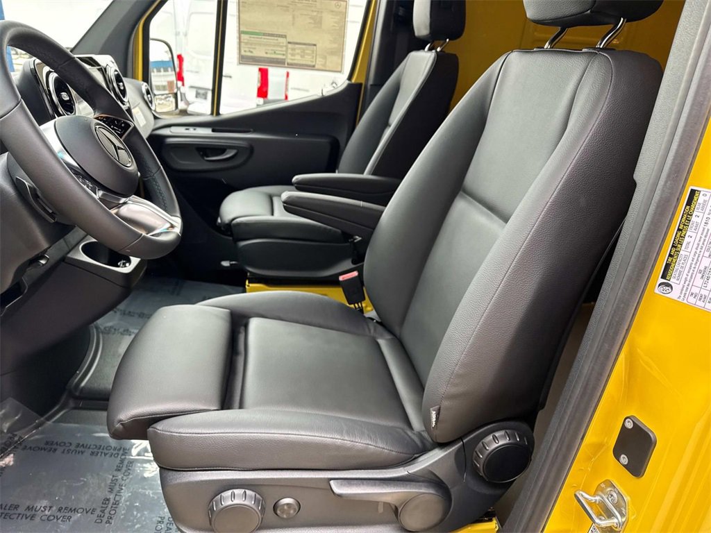 New 2025 Mercedes-Benz Sprinter 2500 image 16