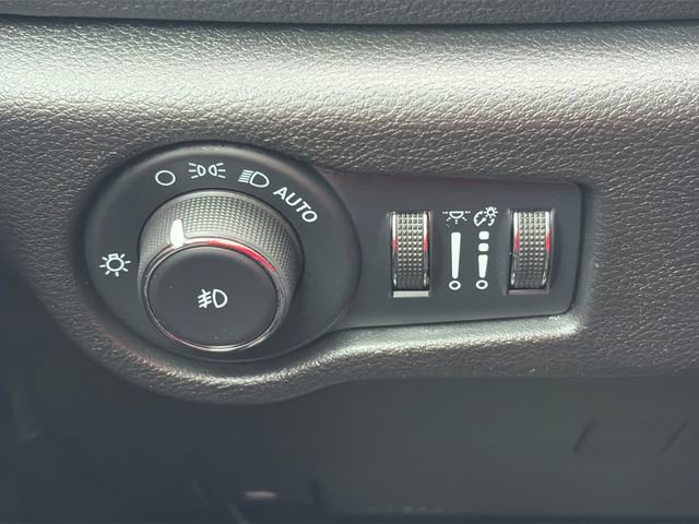 Used 2022 Chrysler Pacifica Touring AWD/4WD image 56