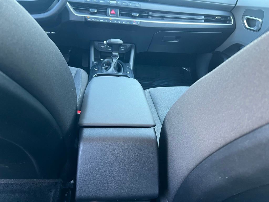 Used 2025 Kia K4 LXS image 19