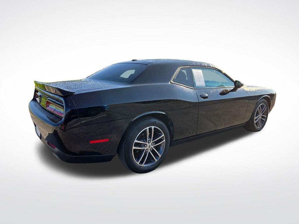 Used 2019 Dodge Challenger SXT AWD/4WD image 3
