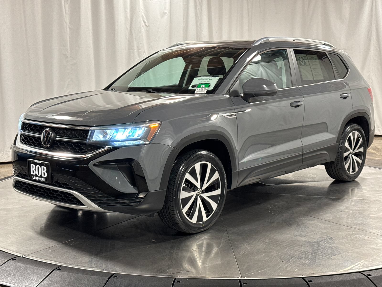 Used 2023 Volkswagen Taos SE w/ Panoramic Sunroof Package