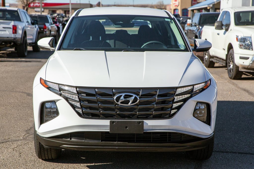 Used 2023 Hyundai Tucson SE image 3