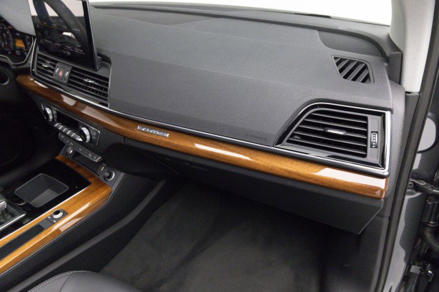 Used 2021 Audi Q5 e Premium w/ Convenience Package image 26