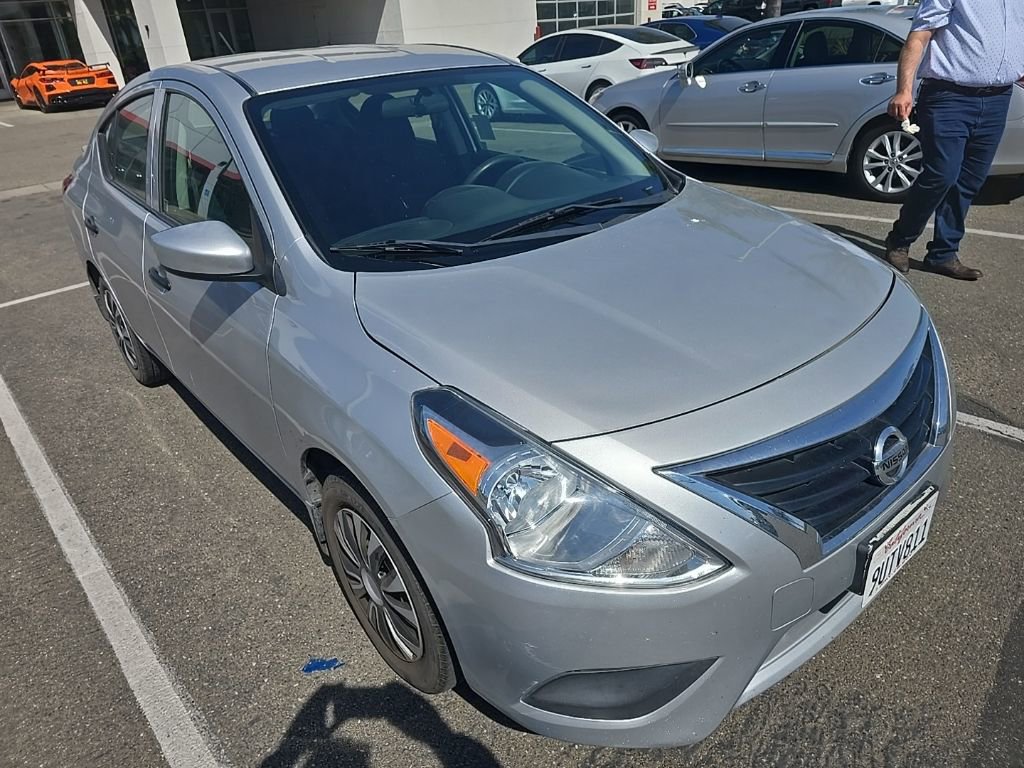 Used 2018 Nissan Versa S Plus image 4
