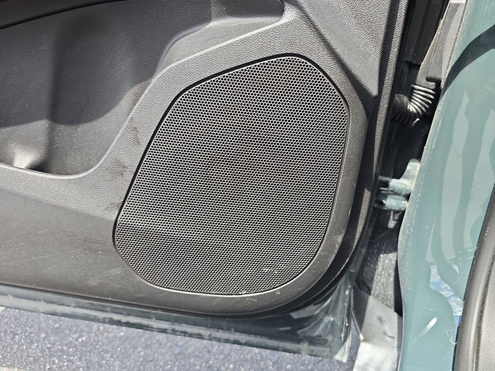 Used 2025 Chevrolet Trax LT w/ Driver Confidence Package image 14