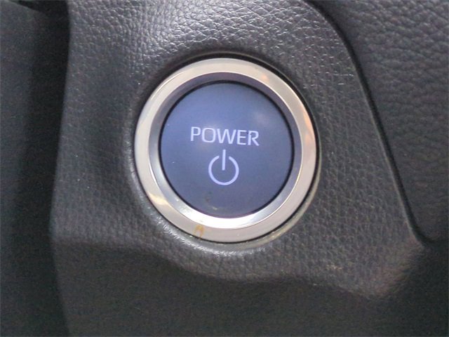 Used 2022 Toyota RAV4 SE image 33