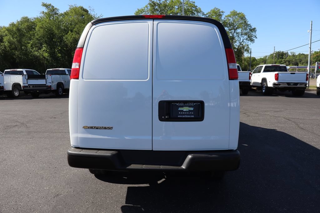 New 2026 Chevrolet Express 2500 Extended w/ Driver Convenience Package RWD image 27