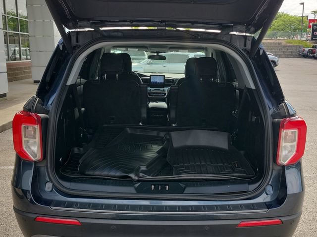 Used 2023 Ford Explorer XLT w/ Equipment Group 202A AWD/4WD image 6