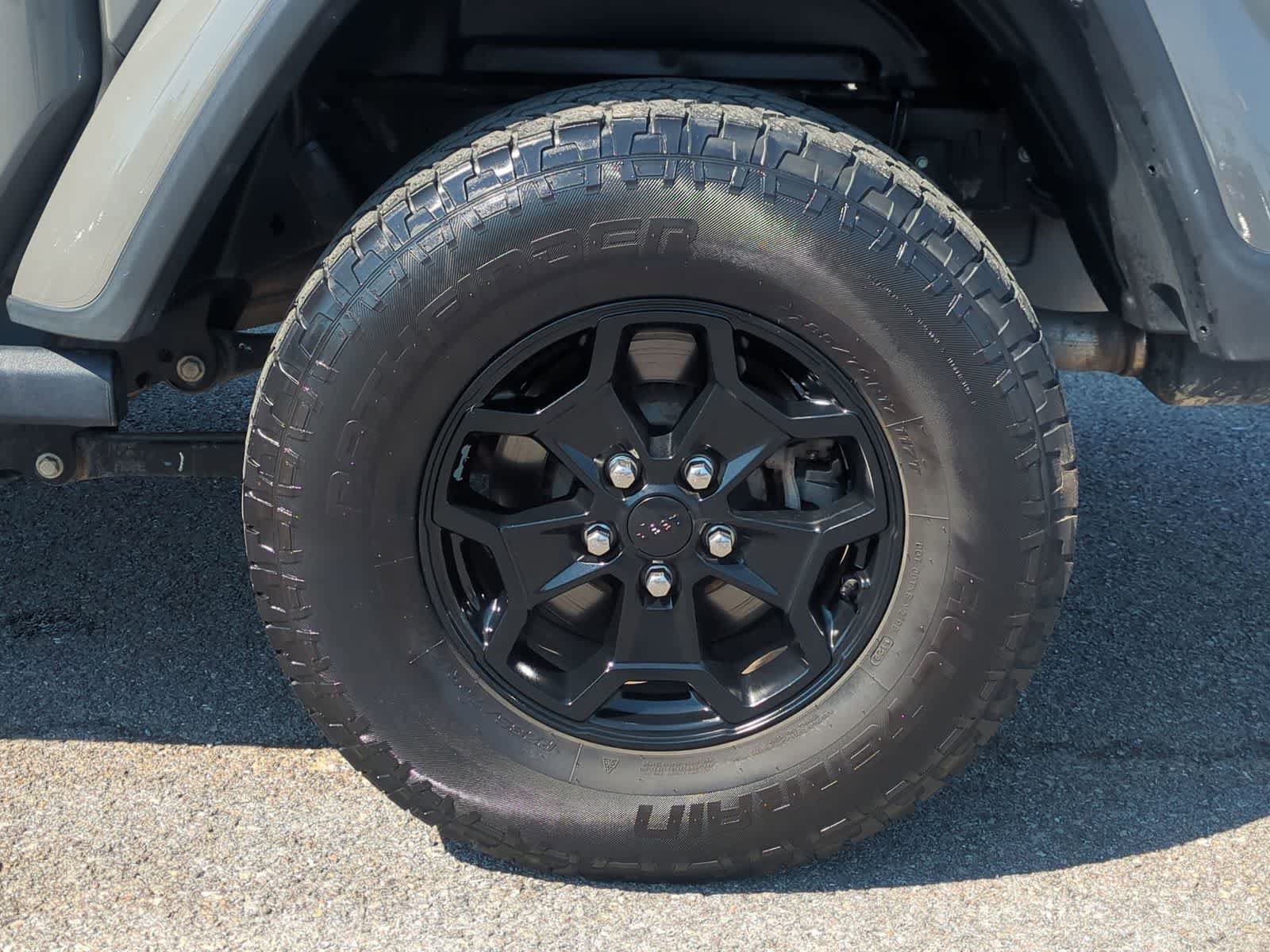 Used 2021 Jeep Gladiator Sport AWD/4WD image 14
