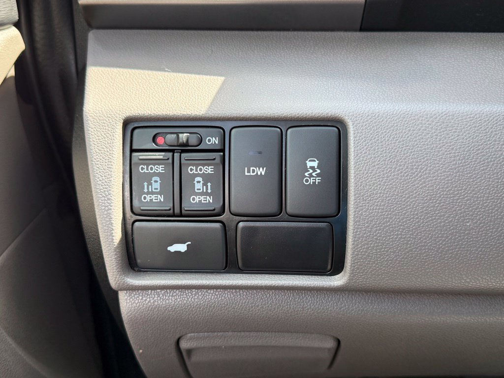 Used 2016 Honda Odyssey EX-L image 25