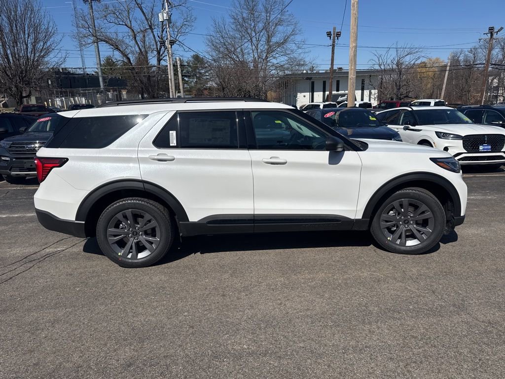 New 2026 Ford Explorer Active w/ Active Comfort Package image 4