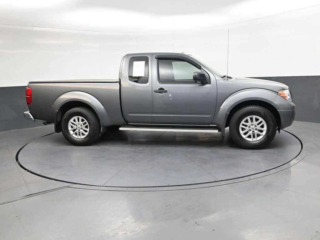 Used 2018 Nissan Frontier SV image 3