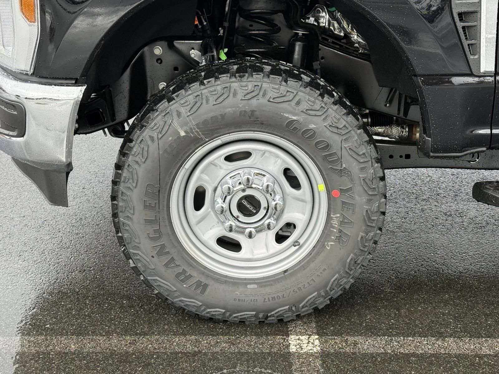 New 2026 Ford F250 XL w/ XL Off-Road Package AWD/4WD image 7