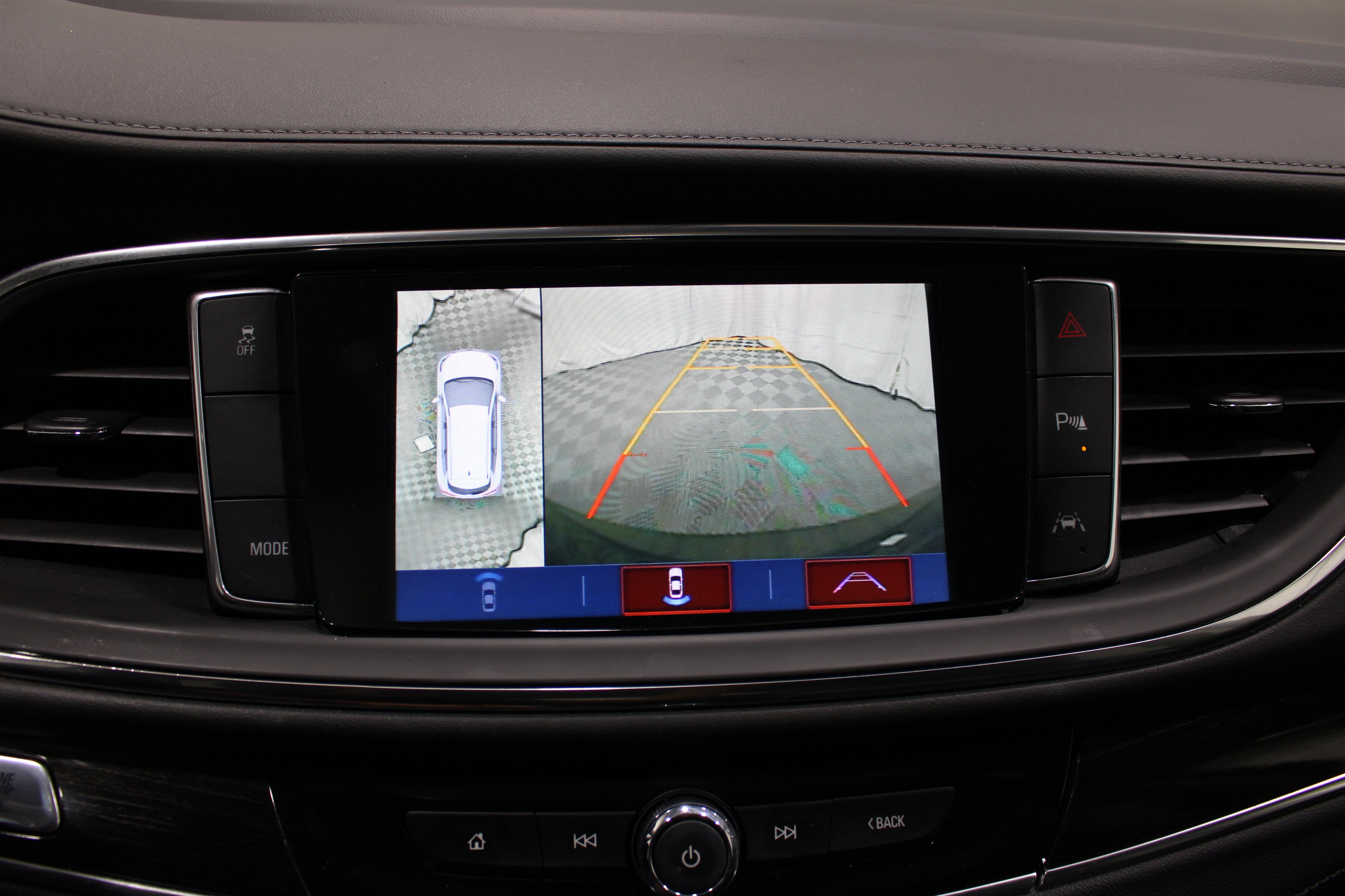Used 2019 Buick Enclave Avenir w/ Avenir Technology Package FWD image 18