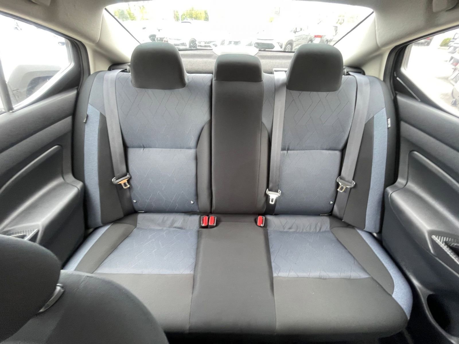 Used 2025 Nissan Versa SV image 38