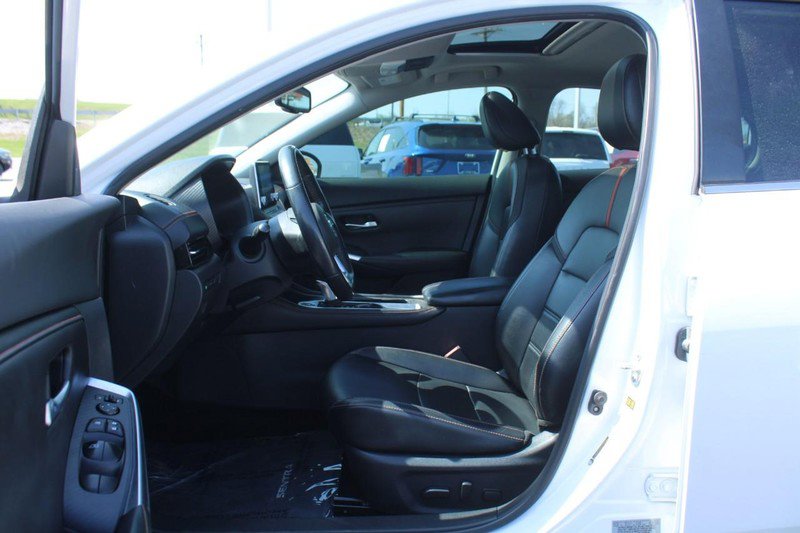 Used 2021 Nissan Sentra SR w/ SR Premium Package FWD image 9