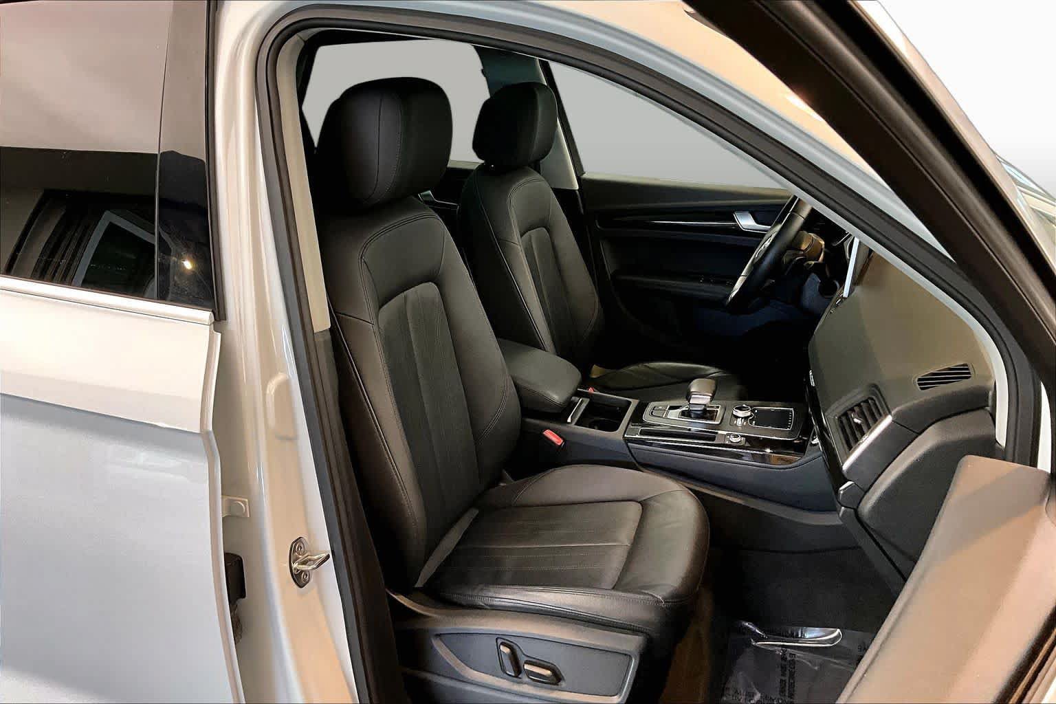 Used 2020 Audi Q5 2.0T Premium Plus AWD/4WD image 9