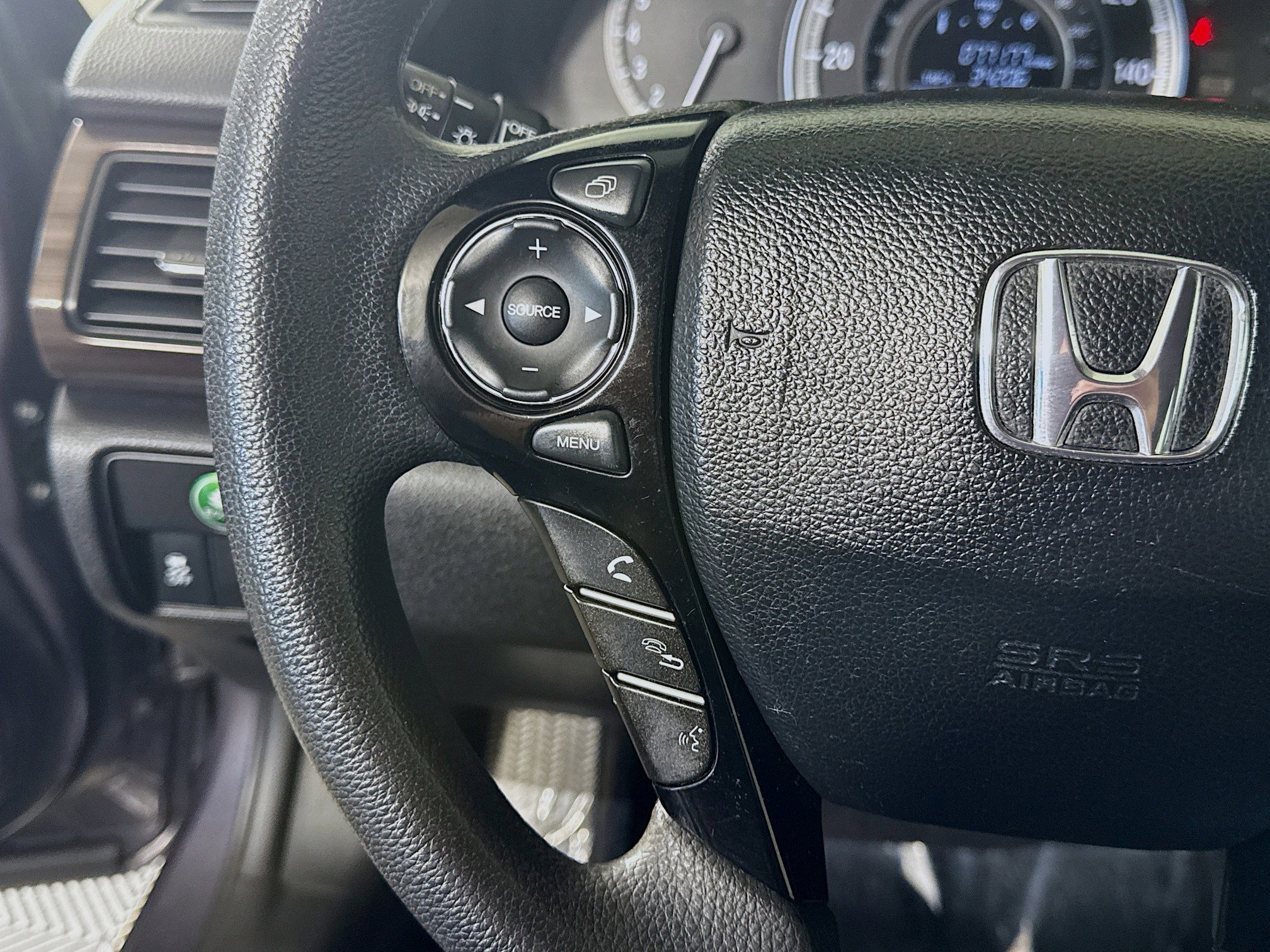 Used 2017 Honda Accord EX image 14