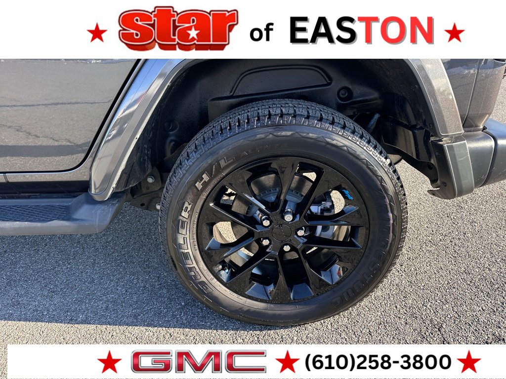 Used 2022 Jeep Wrangler Unlimited Sahara w/ Cold Weather Group image 44