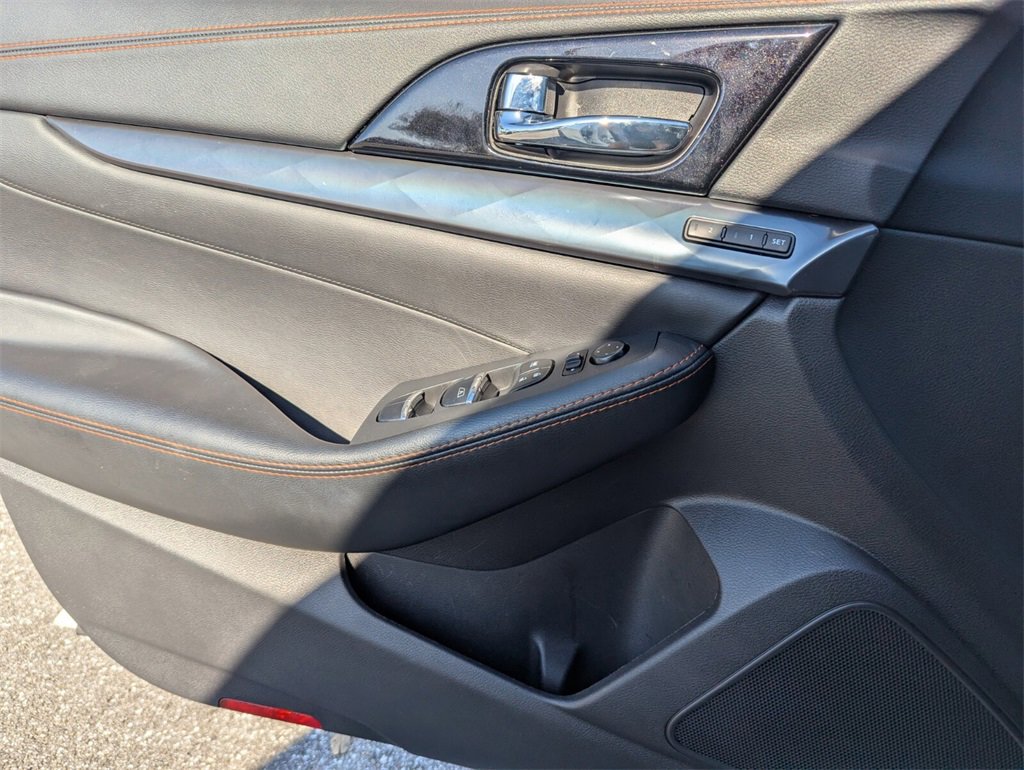 Used 2023 Nissan Maxima SR w/ Sport Mat Group image 28