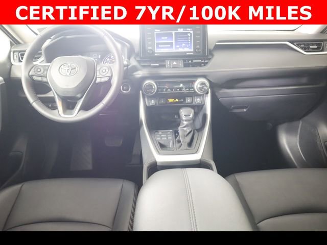 Used 2020 Toyota RAV4 XLE Premium image 19