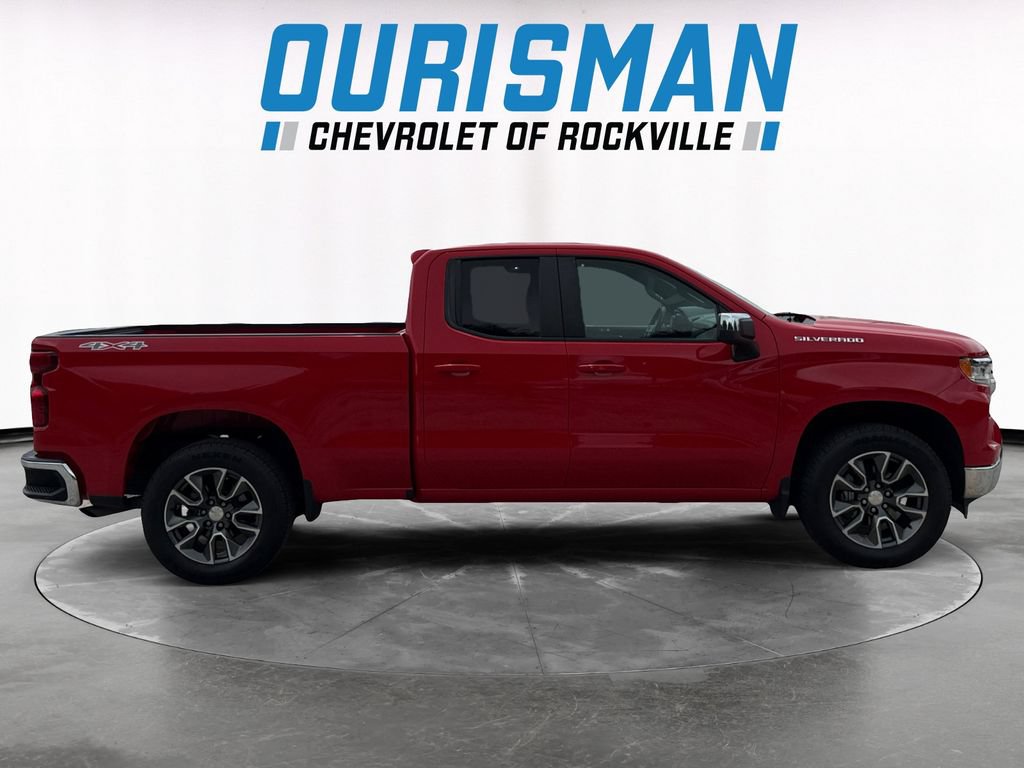 Used 2023 Chevrolet Silverado 1500 LT AWD/4WD image 7