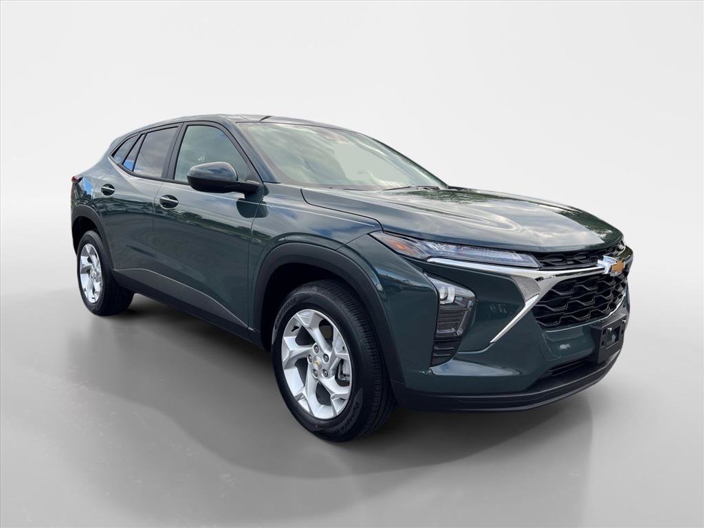 Used 2026 Chevrolet Trax LS w/ LS Convenience Package FWD image 7