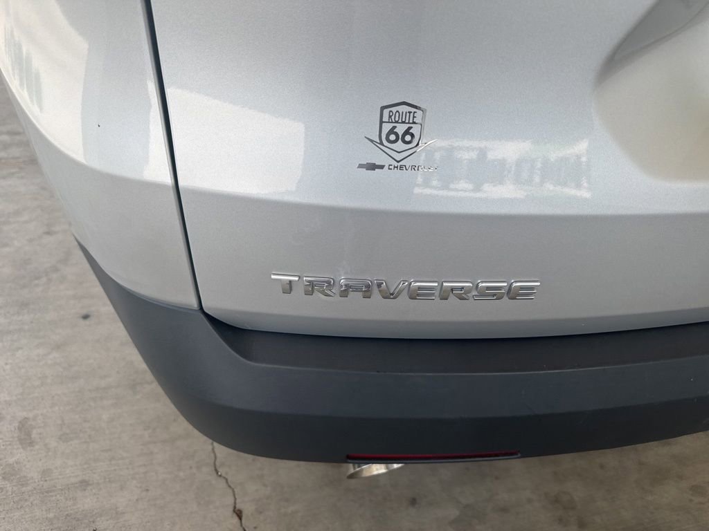 Used 2018 Chevrolet Traverse LS FWD image 7