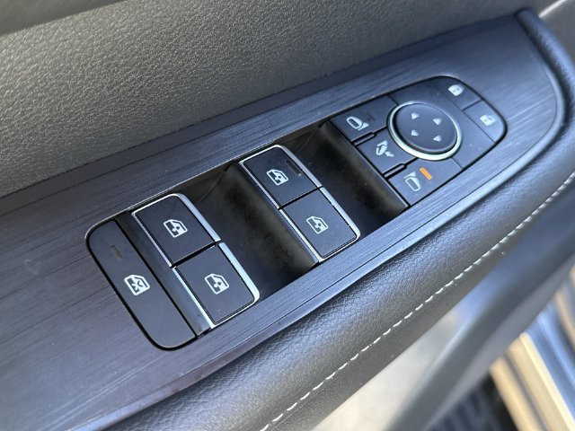 Used 2025 Nissan Armada PRO-4X AWD/4WD image 18