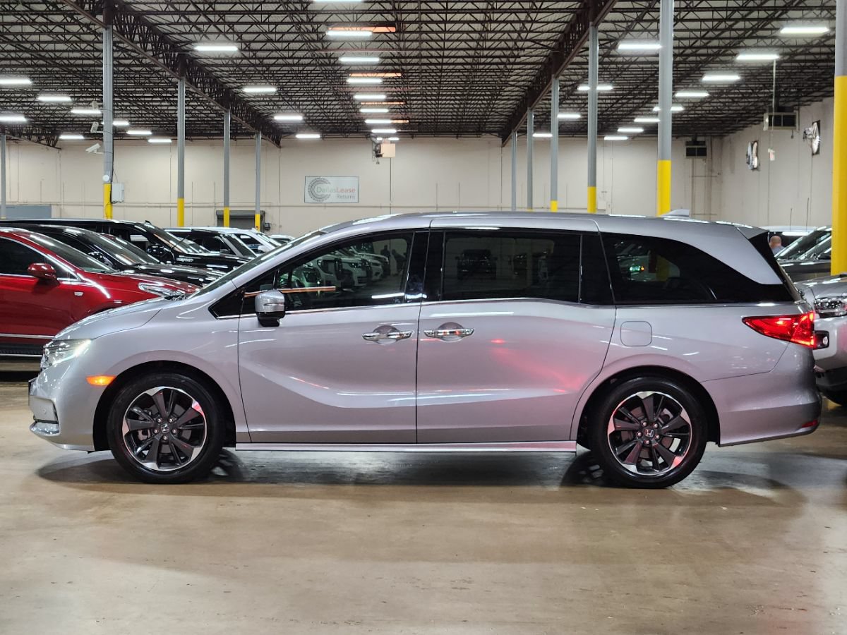Used 2023 Honda Odyssey Elite image 5
