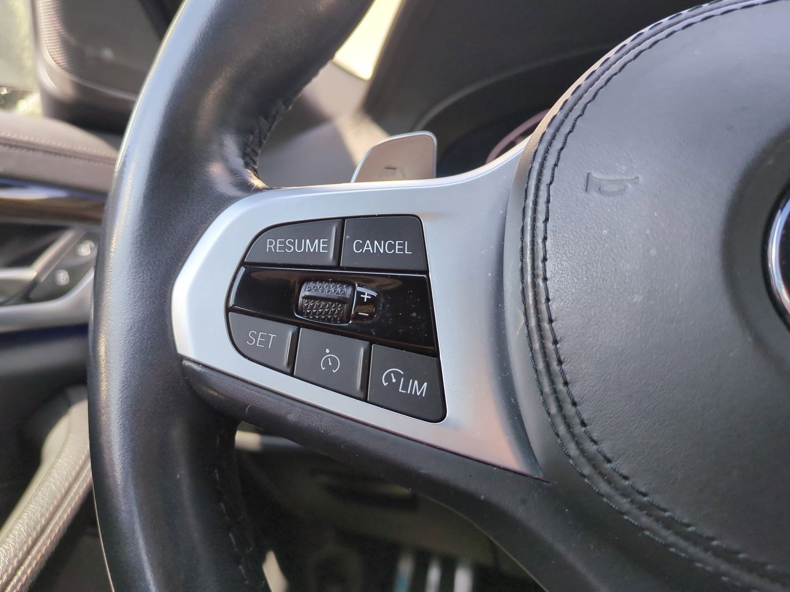 Used 2021 BMW M550i xDrive w/ Premium Package image 19