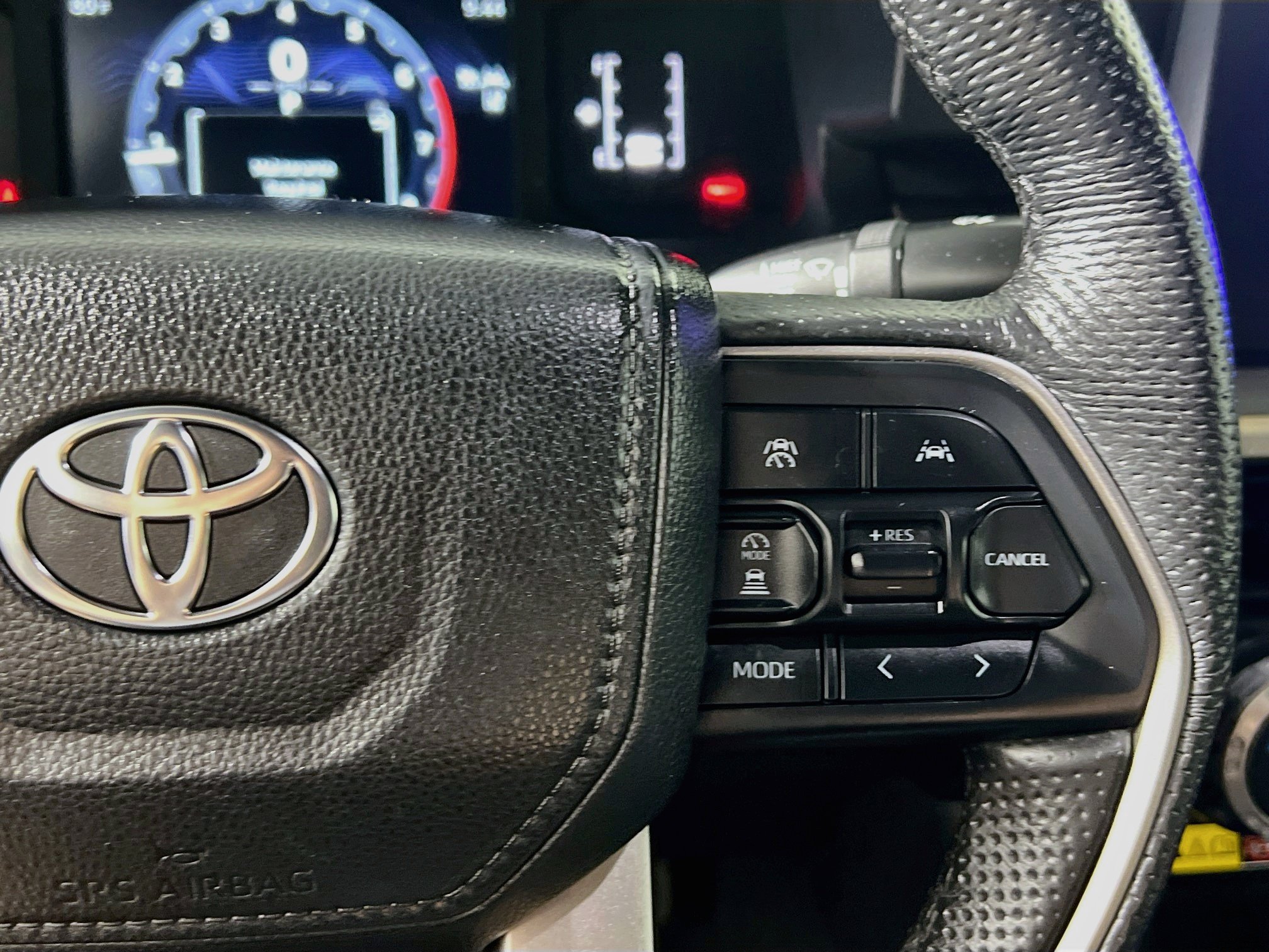 Used 2024 Toyota Tacoma SR5 AWD/4WD image 19
