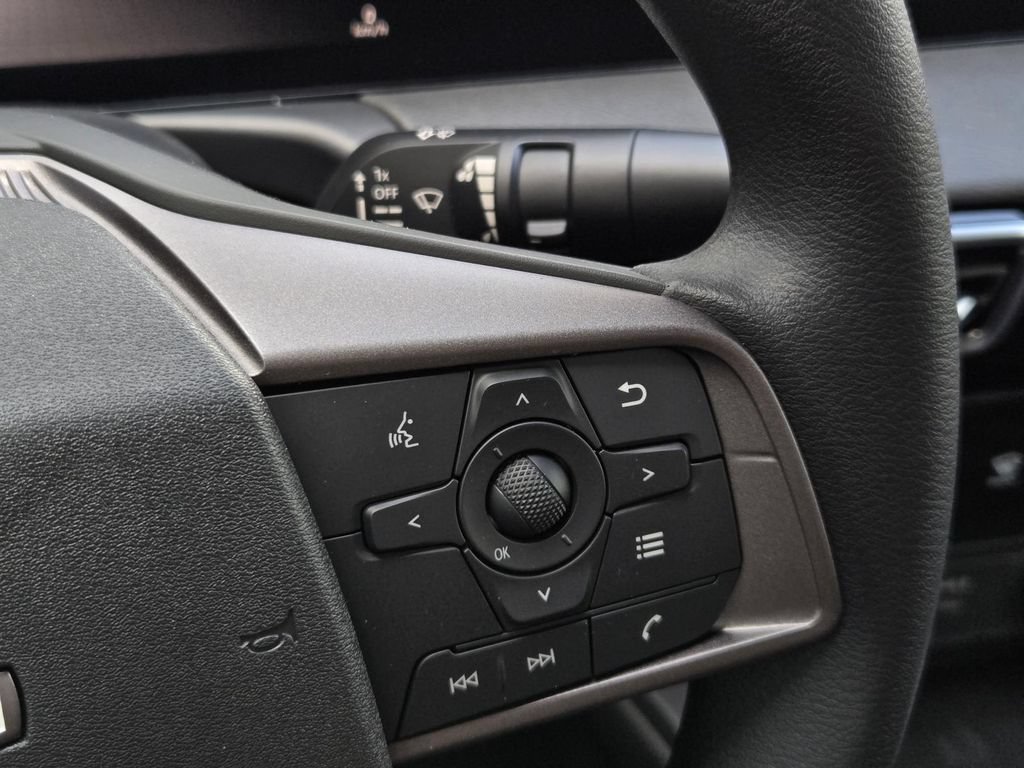 New 2027 Nissan Sentra SV w/ Floor Mat Package FWD image 25