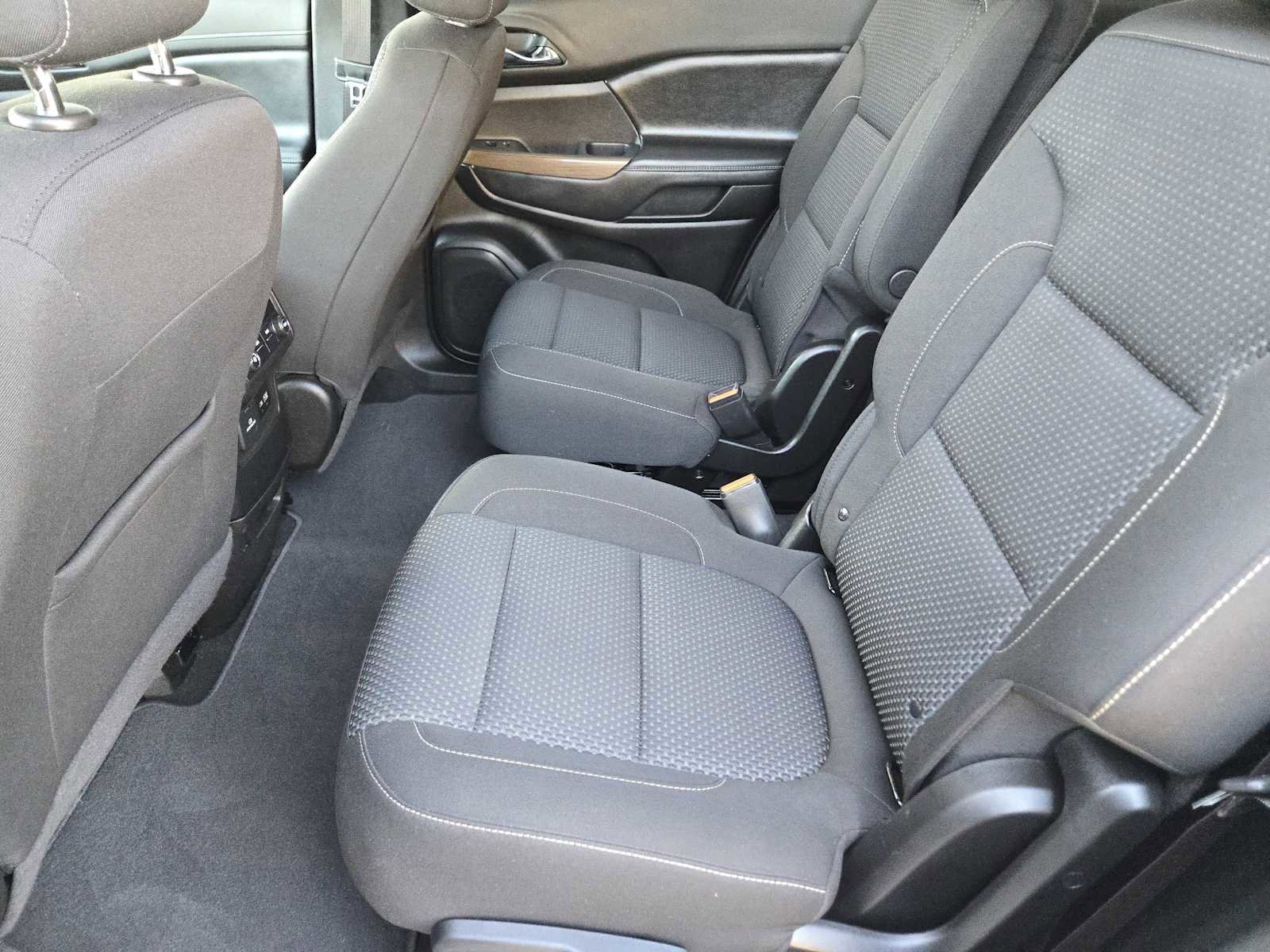 Used 2021 GMC Acadia SLE w/ Driver Convenience Package image 27