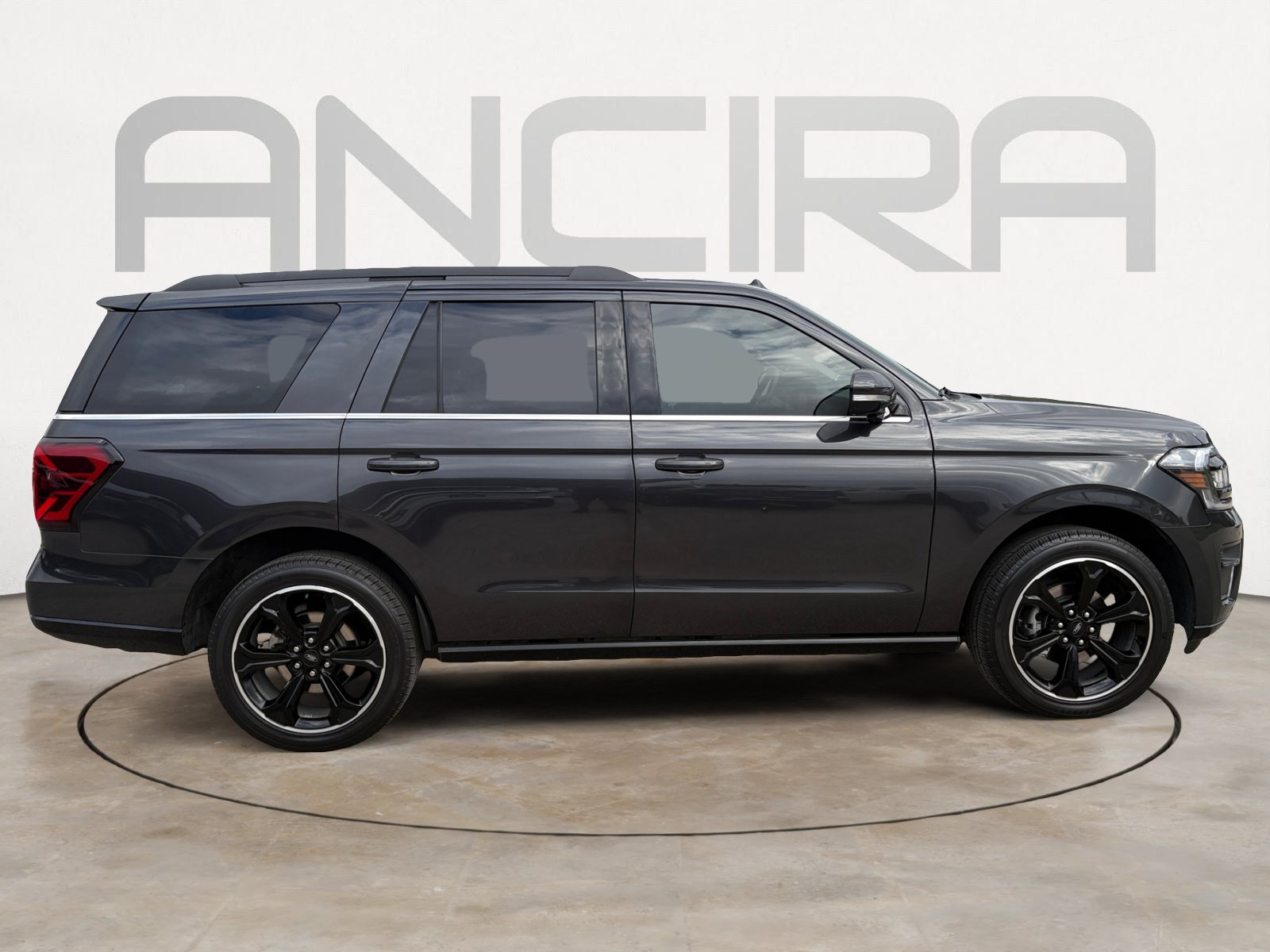 Used 2023 Ford Expedition Limited RWD image 12