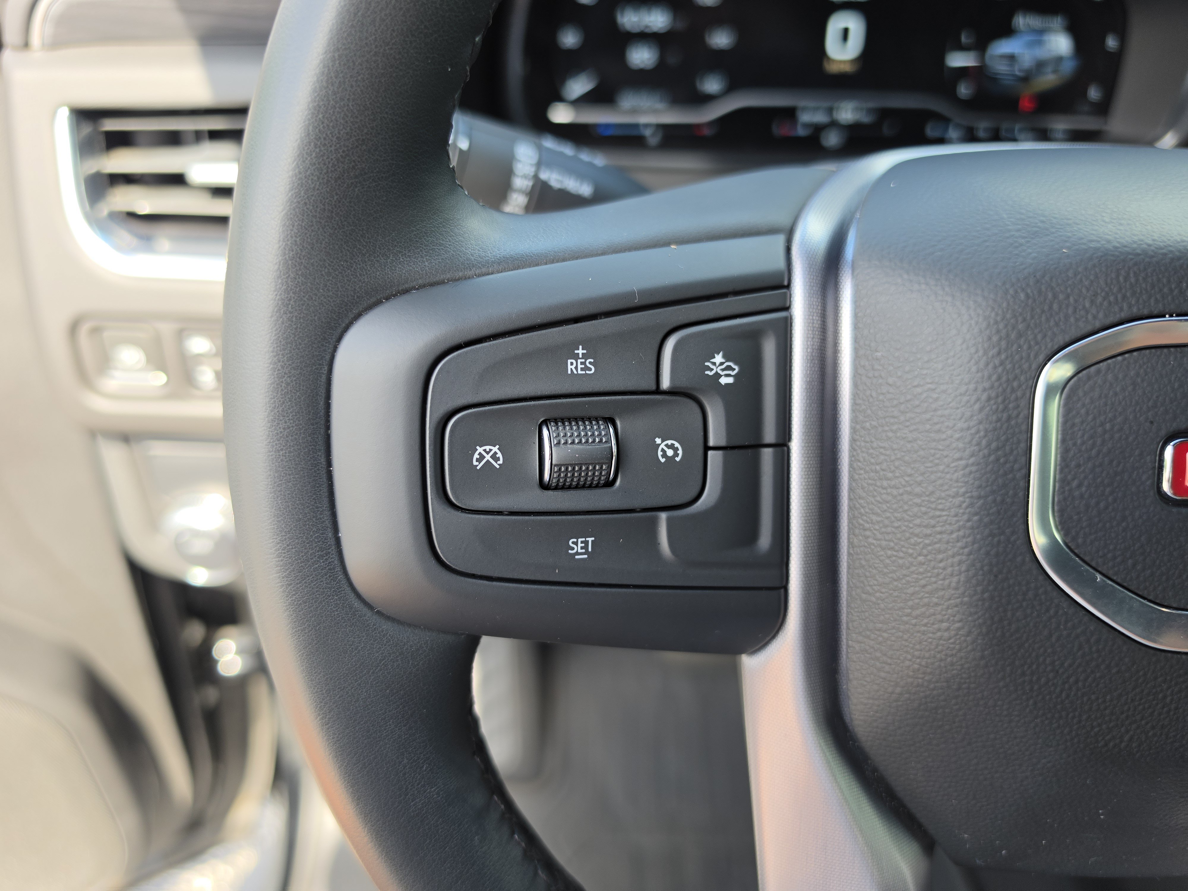 Certified 2023 GMC Yukon SLT RWD image 35
